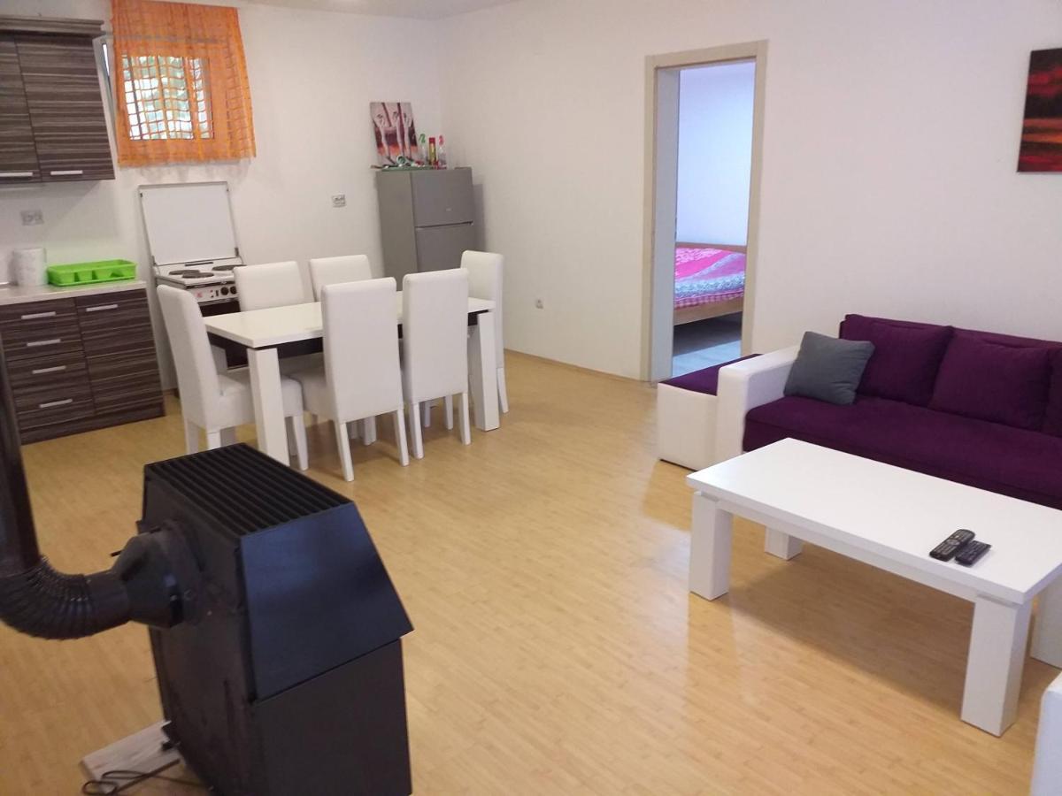 Apartmani Grza Paraćin Exteriör bild