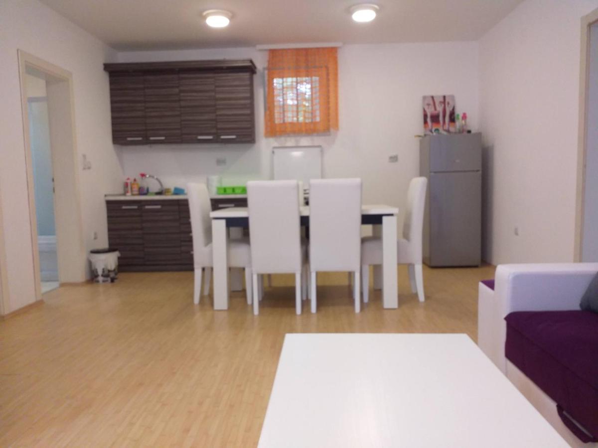 Apartmani Grza Paraćin Exteriör bild